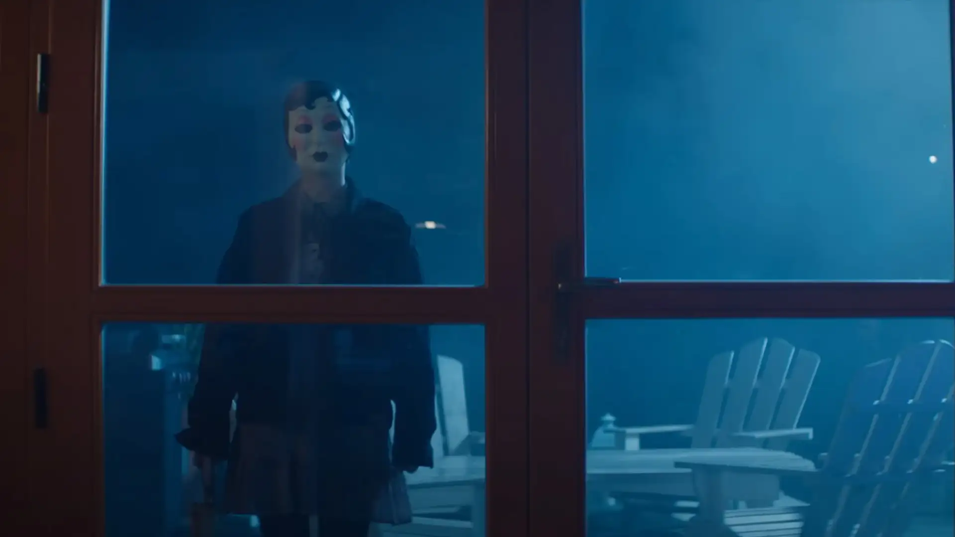 غریبه ها: بخش ۲